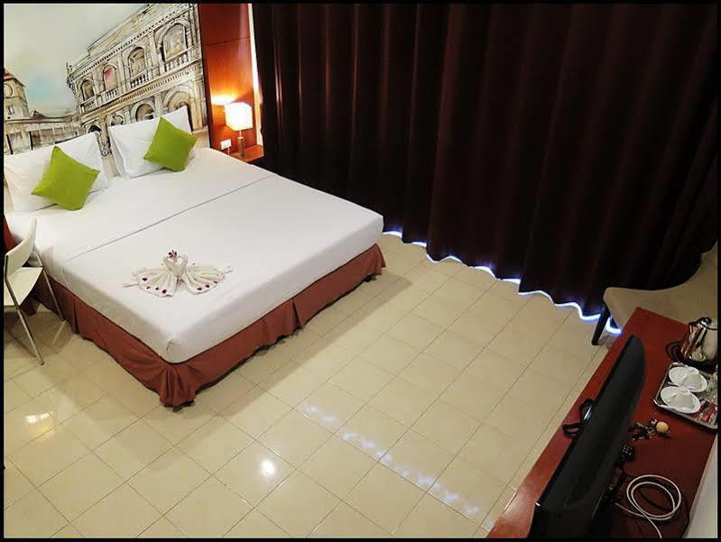 Sugar Ohana Poshtel Phuket Extérieur photo